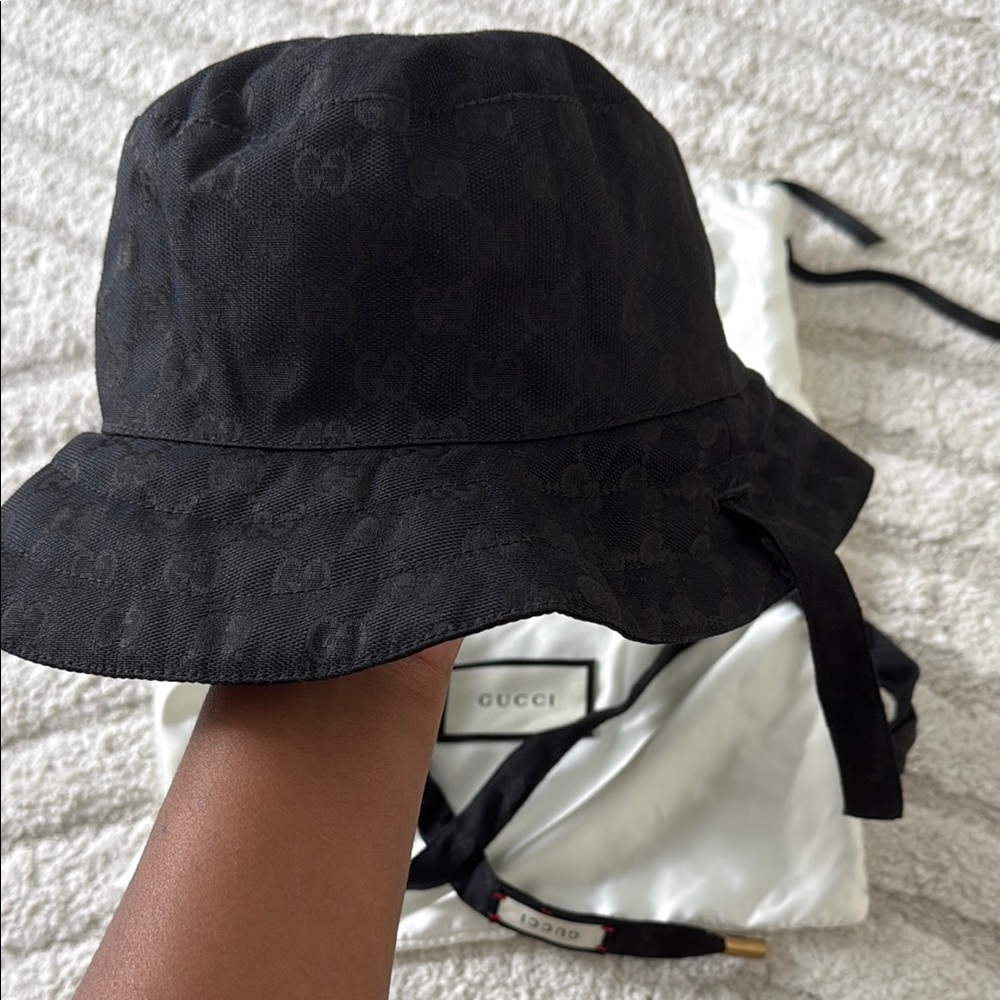 Black Reversible Gucci Bucket Hat